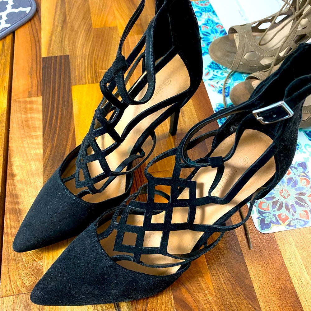 Black velvet heals. size9 brand new